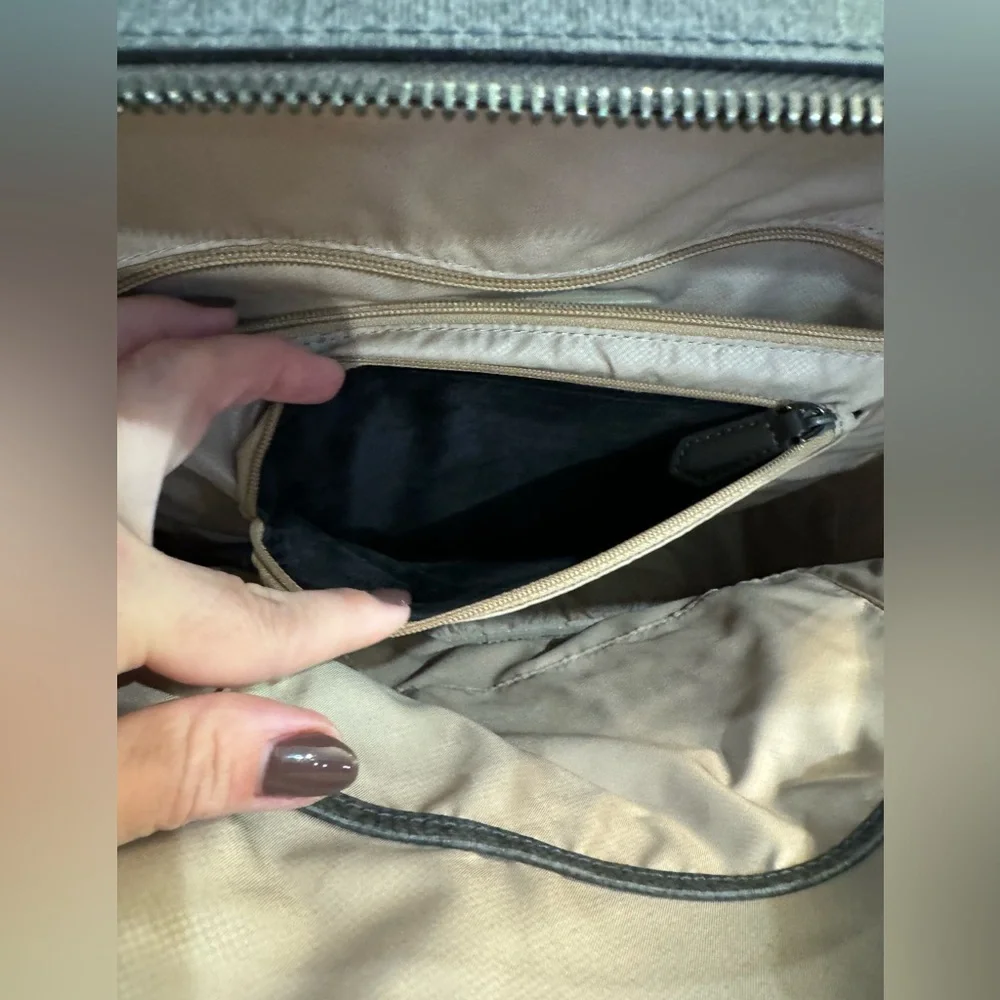 TUMI laptop bag. New without tags. Never been used. So classic - Picture 4 of 15